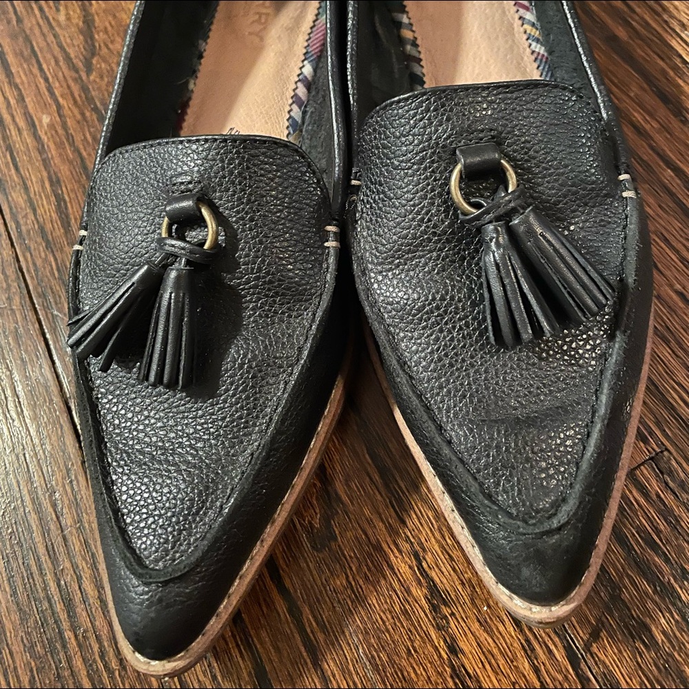 Sperry leather point toe loafers